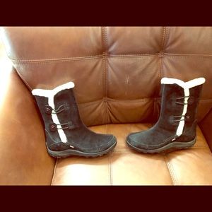 Sorel Snow Boots size 9